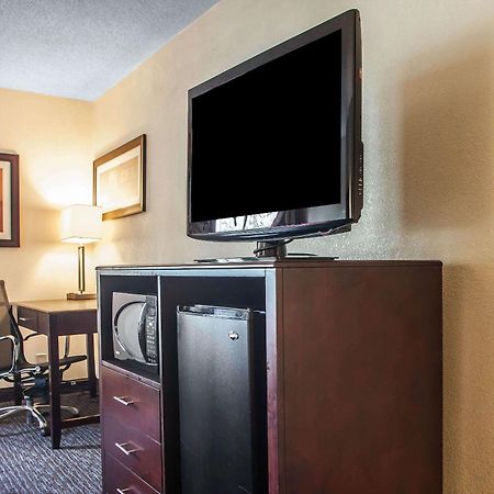 Comfort Inn Feasterville - Тревоус Екстериор снимка