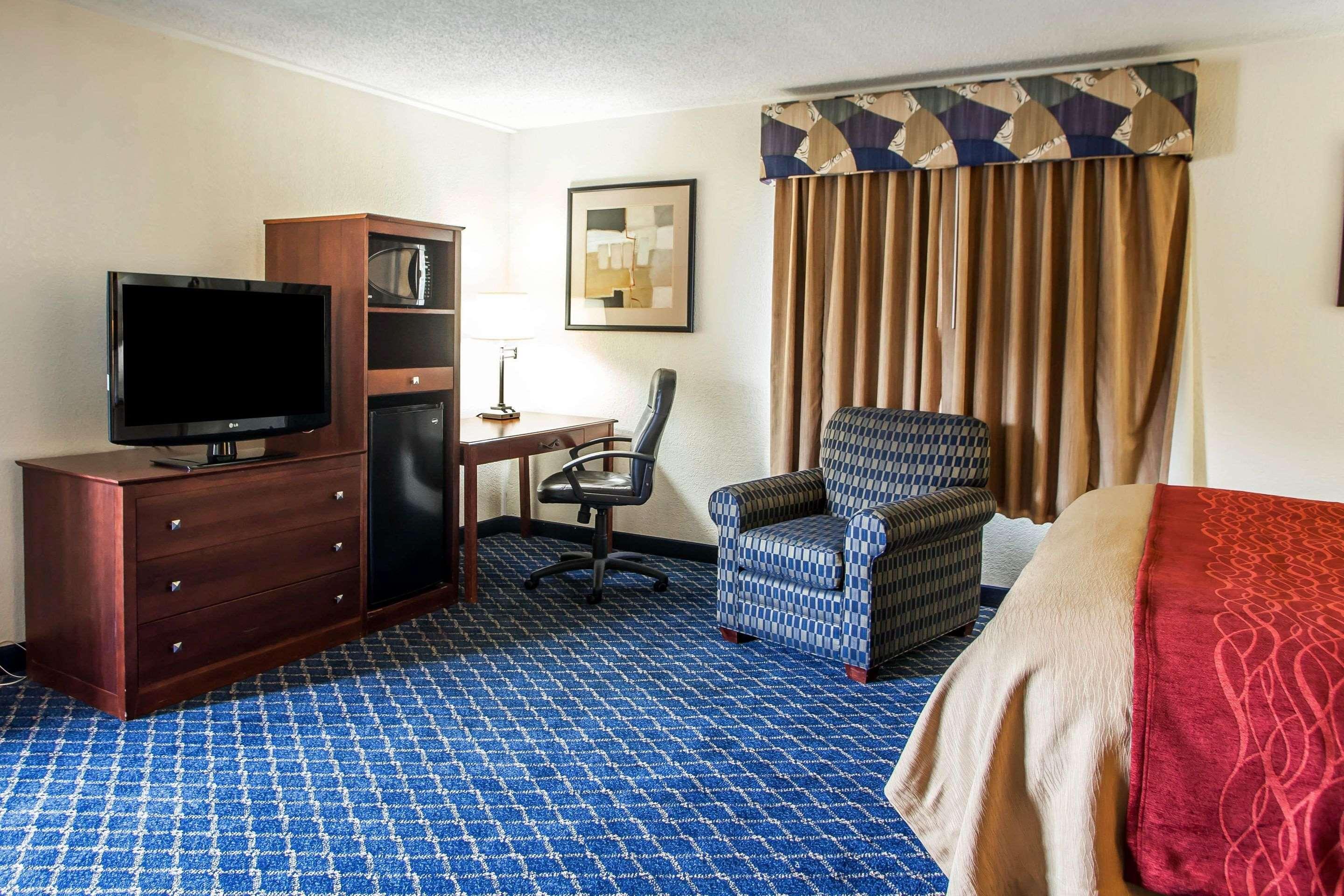 Comfort Inn Feasterville - Тревоус Екстериор снимка