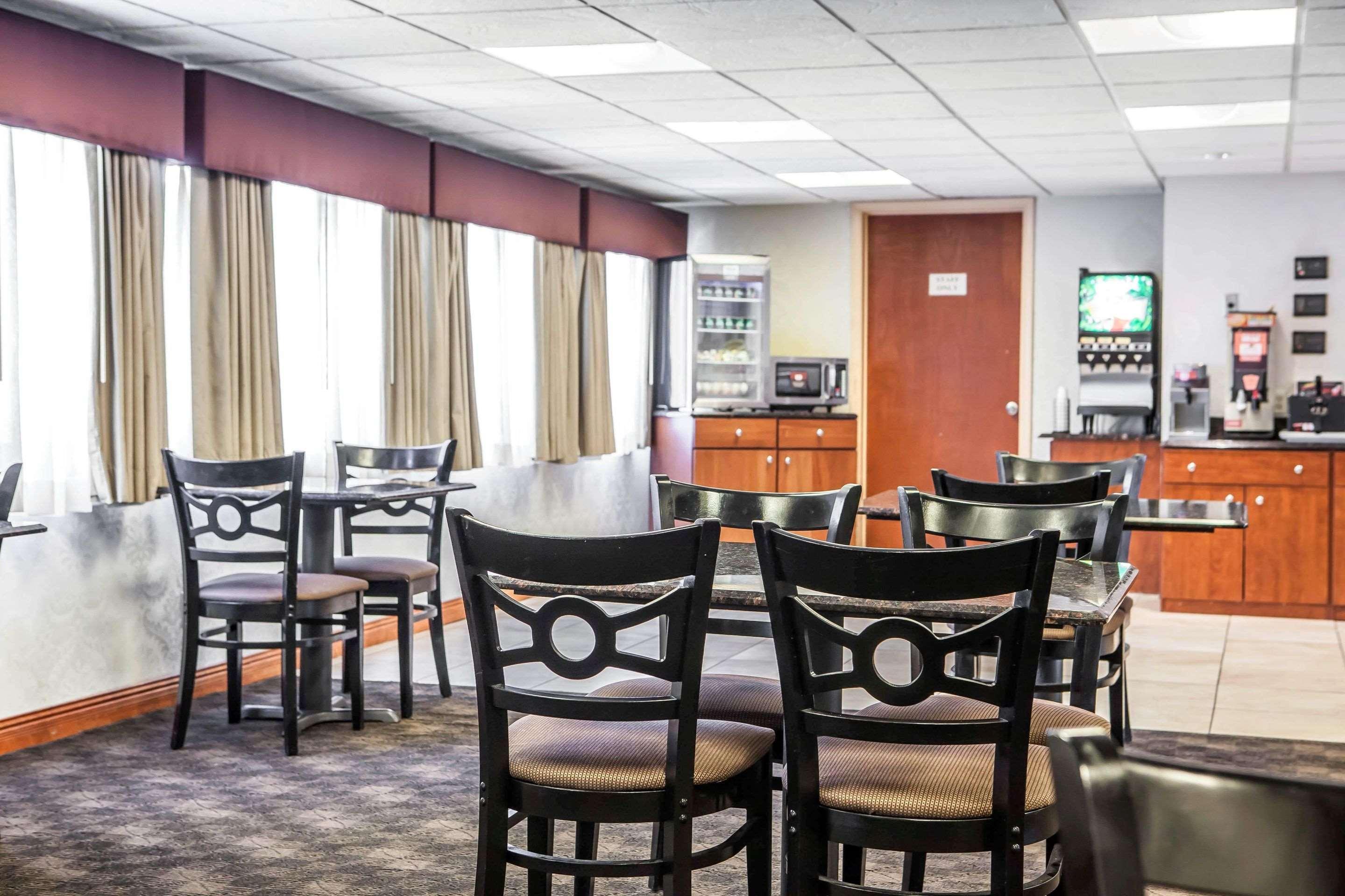 Comfort Inn Feasterville - Тревоус Екстериор снимка