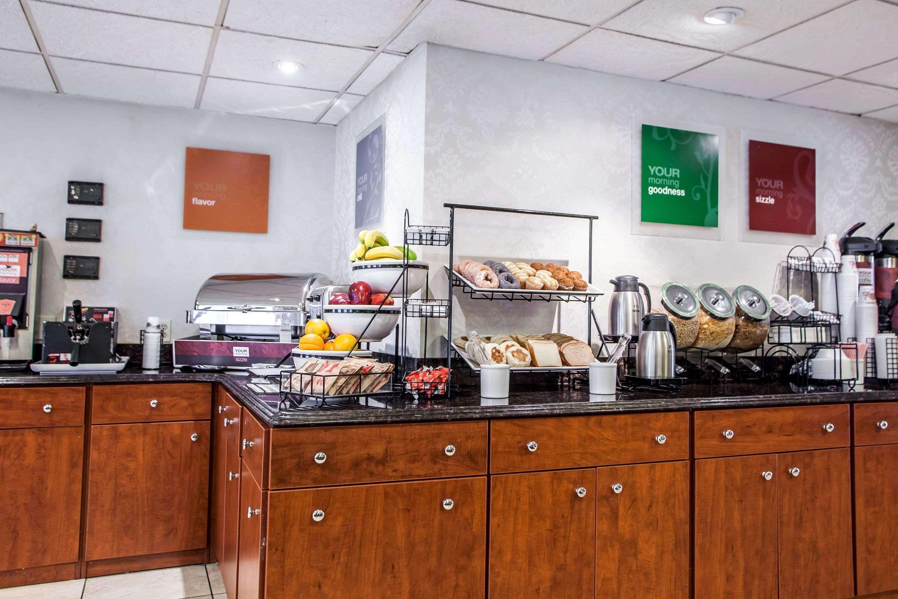 Comfort Inn Feasterville - Тревоус Екстериор снимка