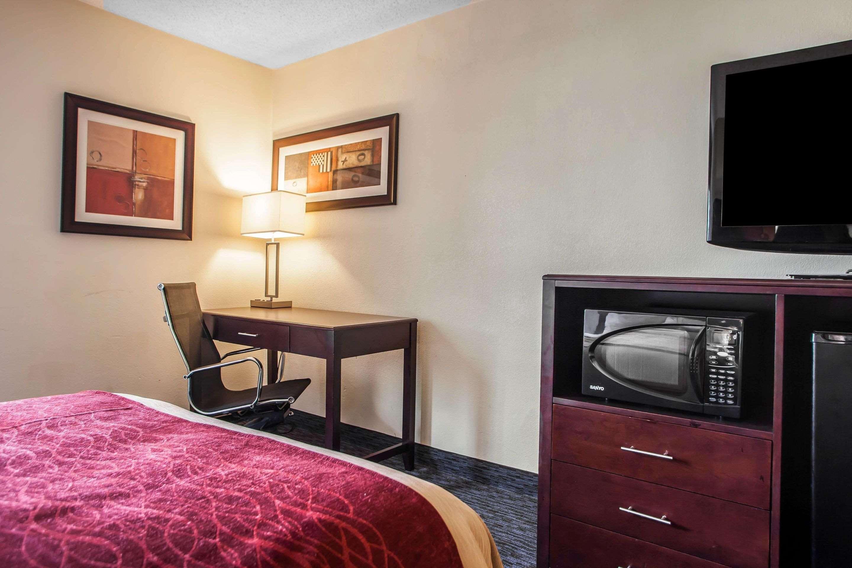 Comfort Inn Feasterville - Тревоус Екстериор снимка