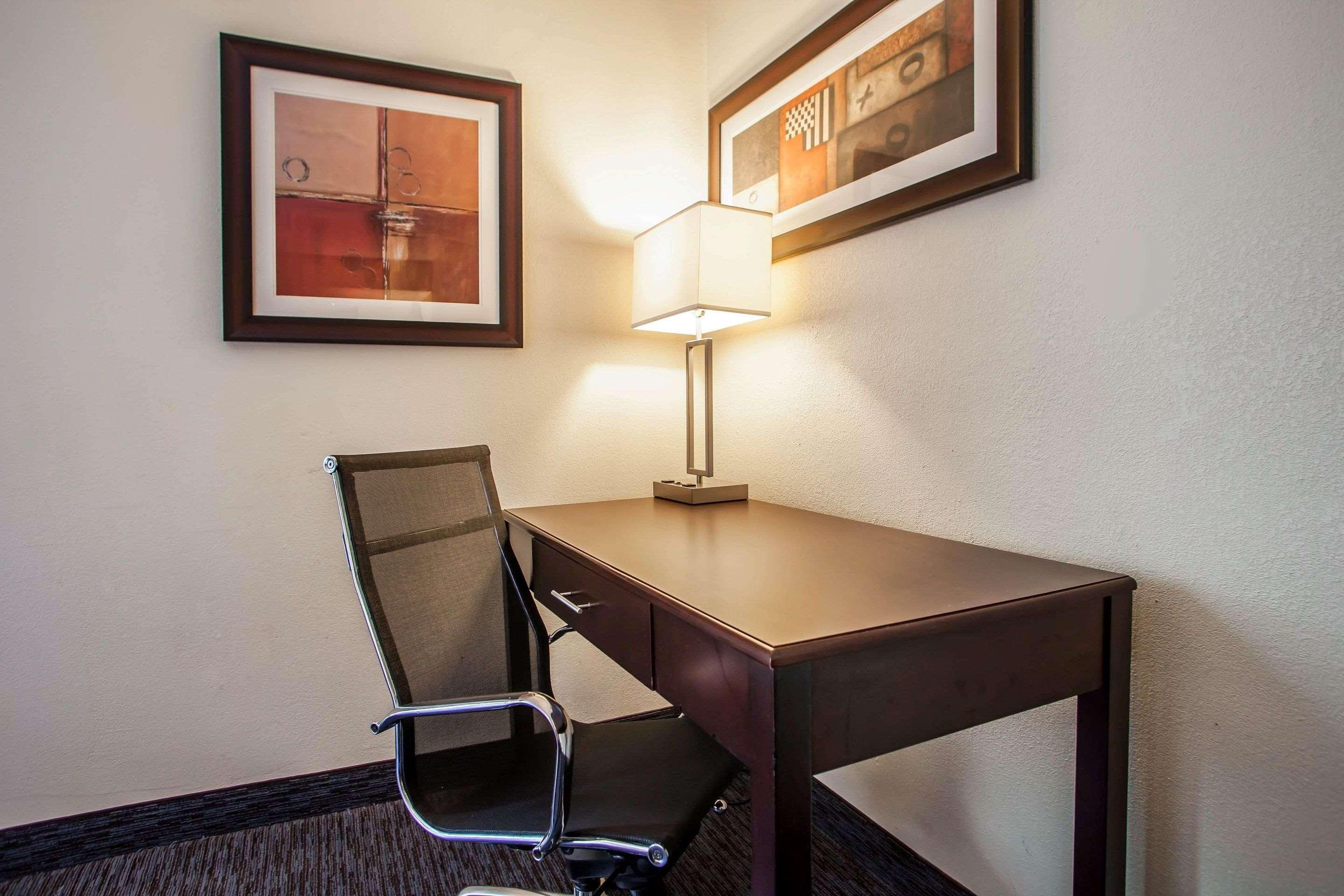 Comfort Inn Feasterville - Тревоус Екстериор снимка