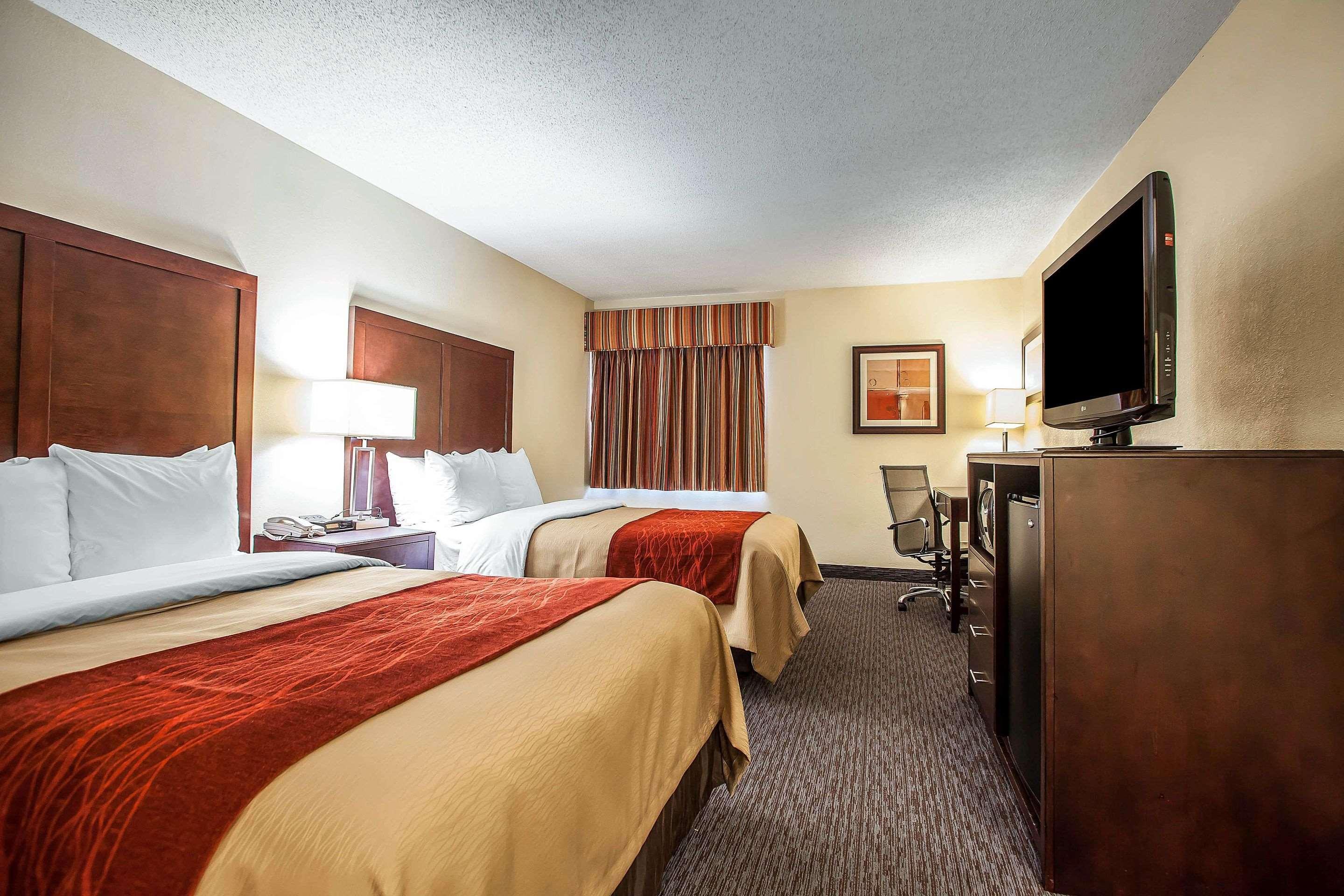 Comfort Inn Feasterville - Тревоус Екстериор снимка