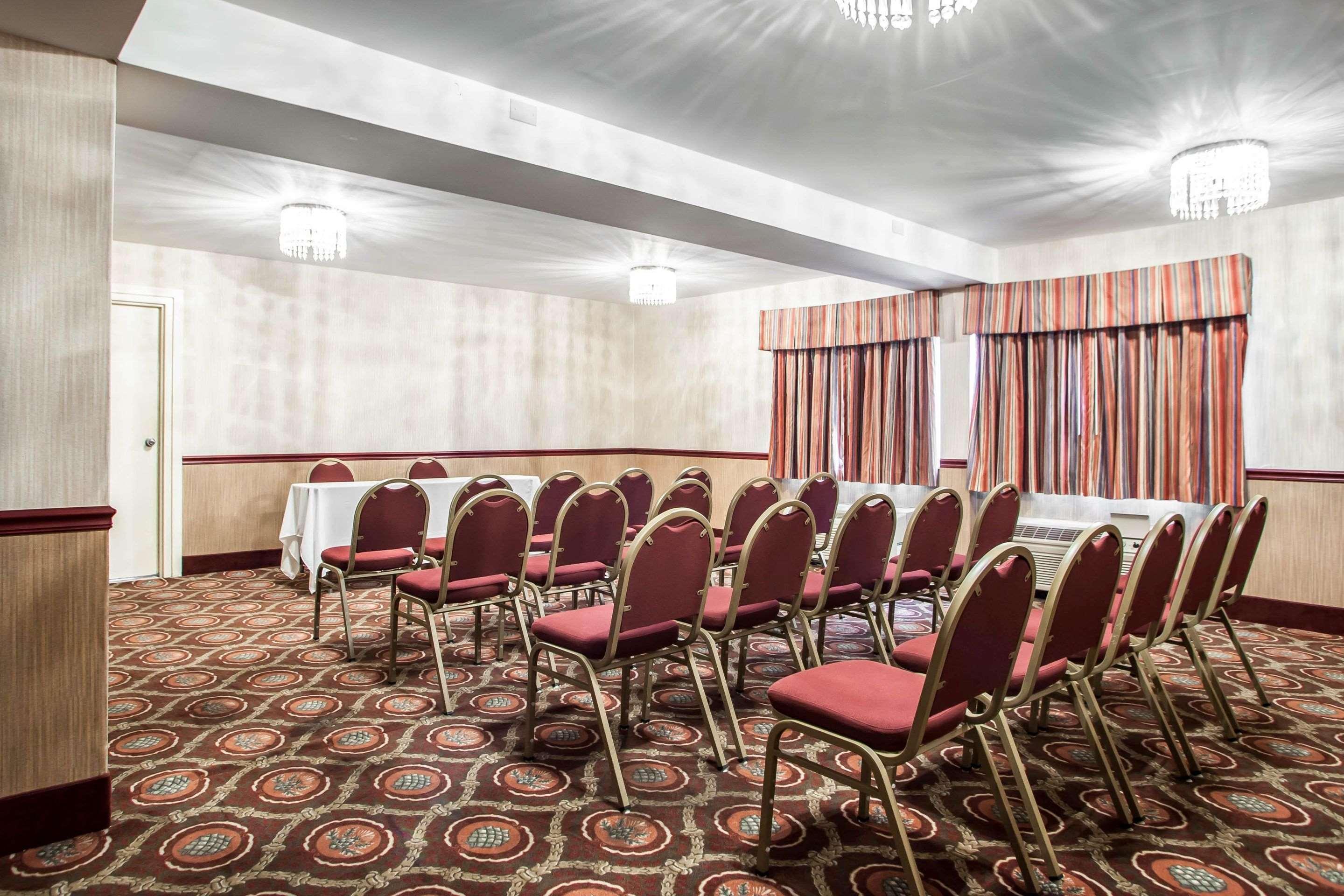 Comfort Inn Feasterville - Тревоус Екстериор снимка