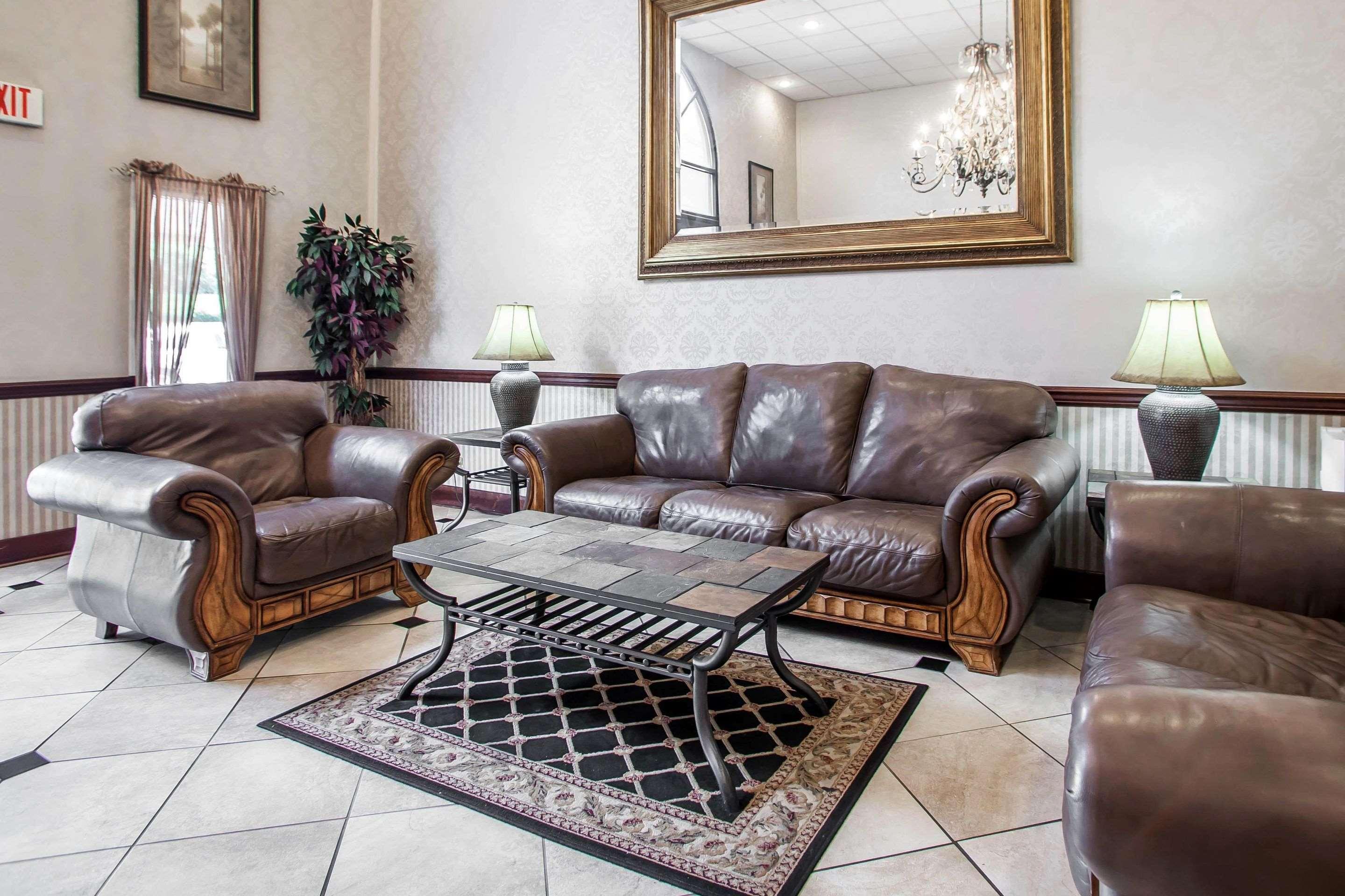 Comfort Inn Feasterville - Тревоус Екстериор снимка
