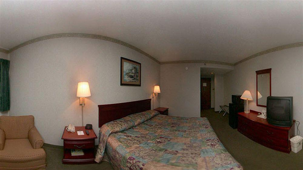 Comfort Inn Feasterville - Тревоус Екстериор снимка