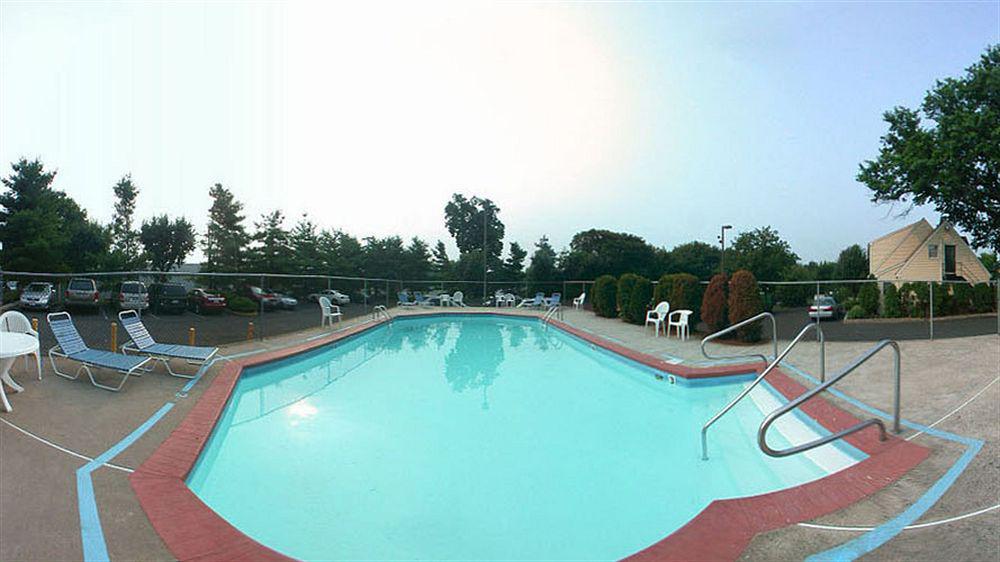 Comfort Inn Feasterville - Тревоус Екстериор снимка